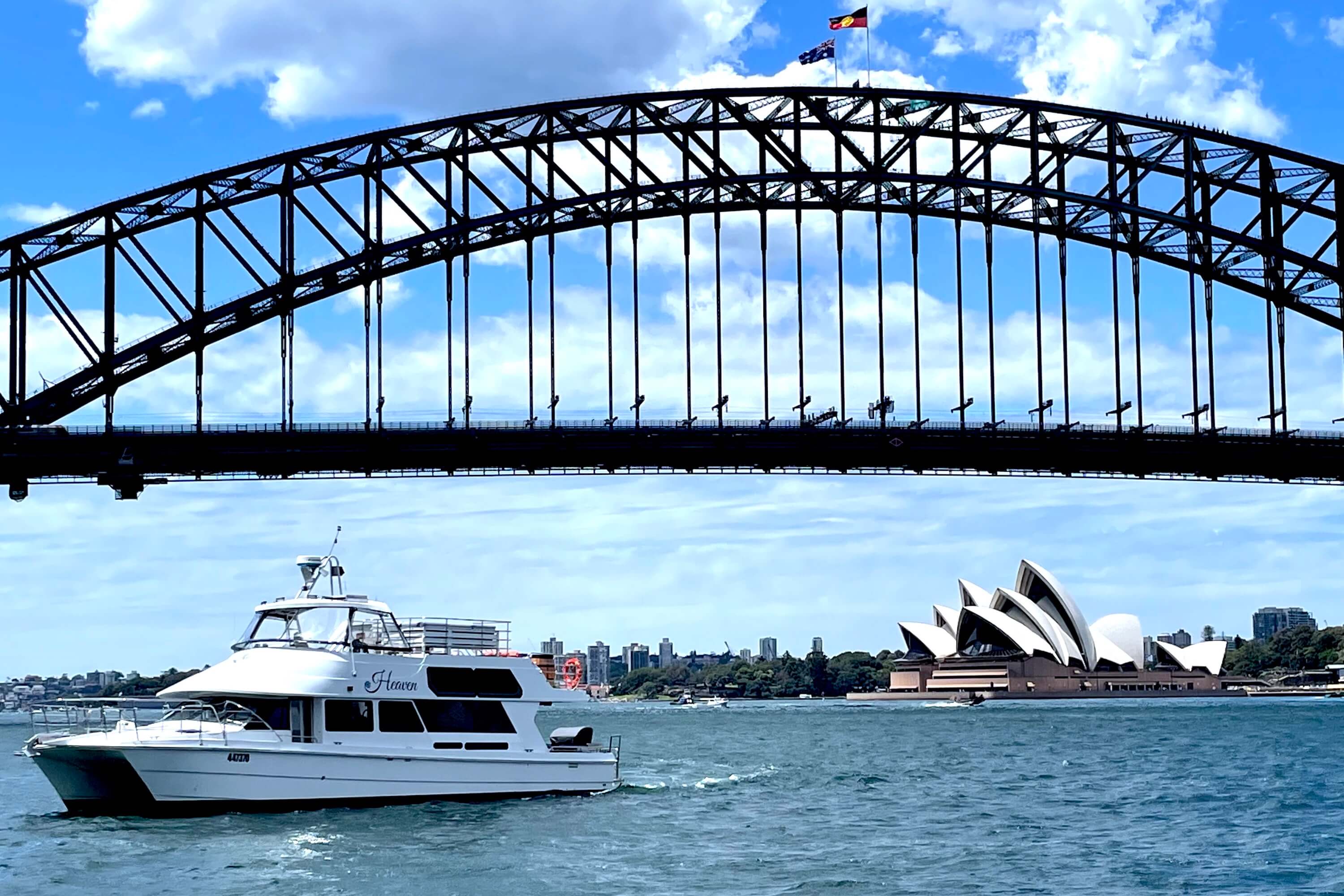 Heaven boat hire Sydney for hens parties